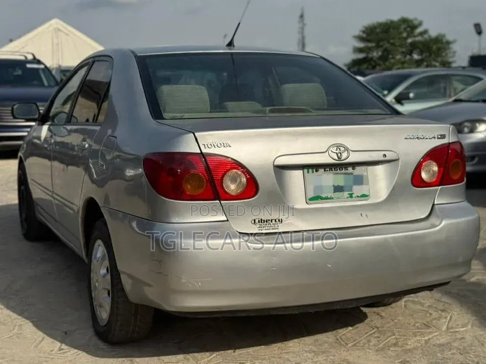 Toyota Corolla 2004 Silver