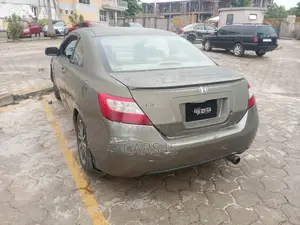 Honda Civic 2006 Gray