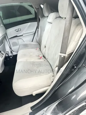 Toyota Venza LE 2012 Gray