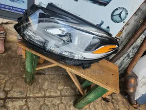 Gle350 2017 Driver Side Non Led Headlight