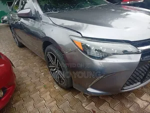 Toyota Camry 2016 Gray