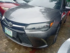 Toyota Camry 2016 Gray