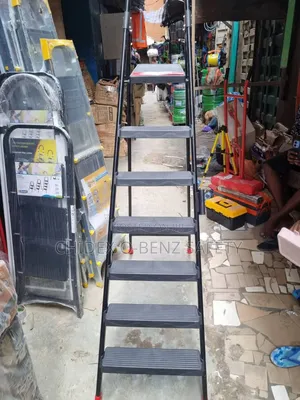 7 Steps Black Aluminum Ladder