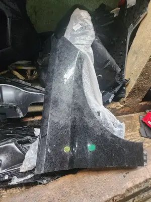 Ml350 2014 Passenger Side Fender