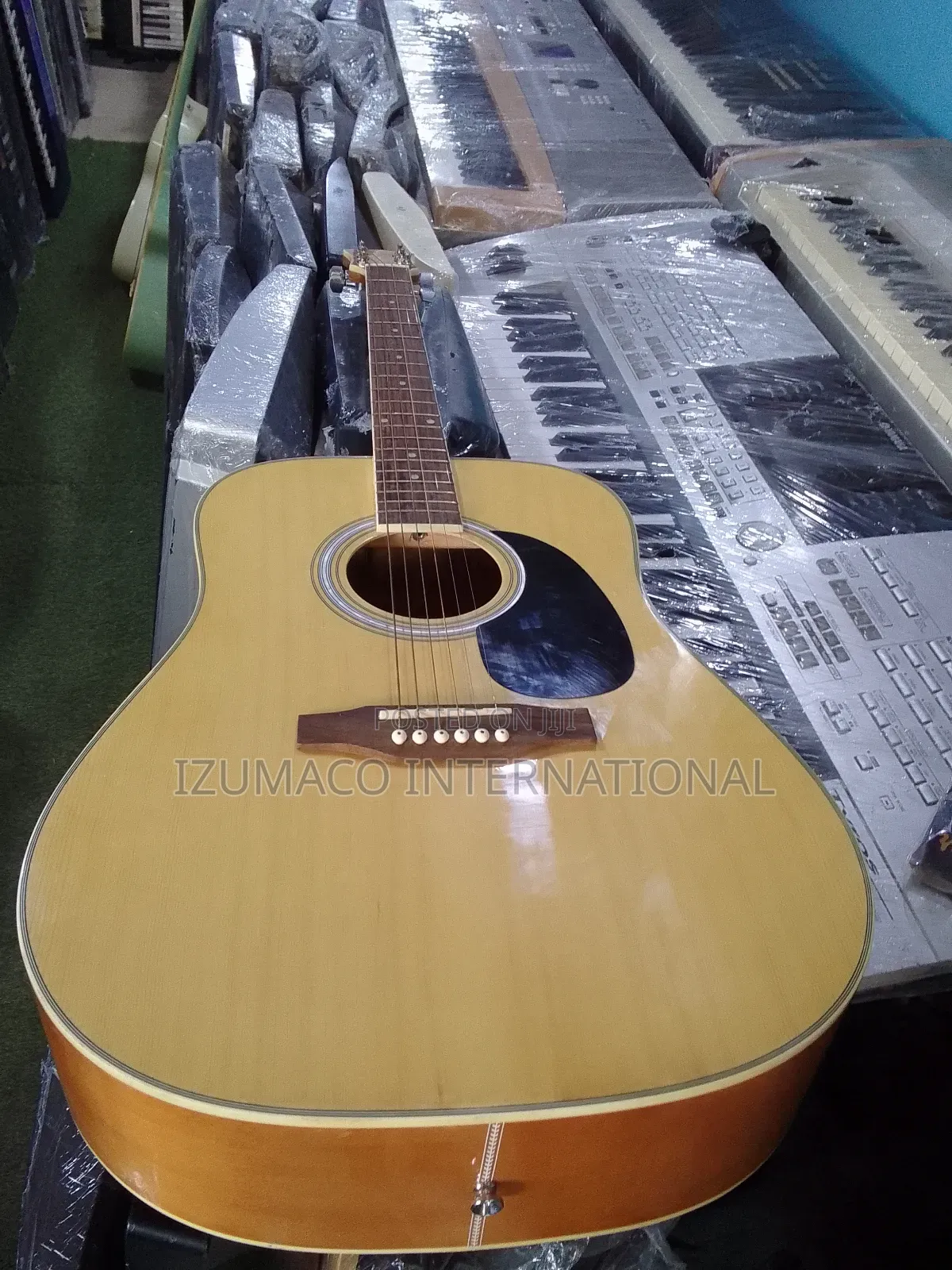 Noel by Cadenza Jumbo Acoustic Guitar – Full Size