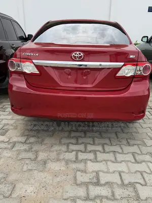 Toyota Corolla L 4dr Sedan (1.8L 4cyl 5M) 2013 Red