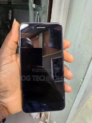 Apple iPhone 8 Plus 64 GB Black