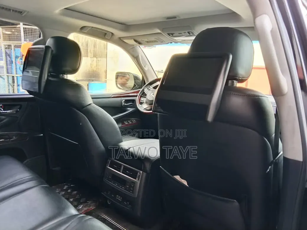 Lexus LX 2017 Black