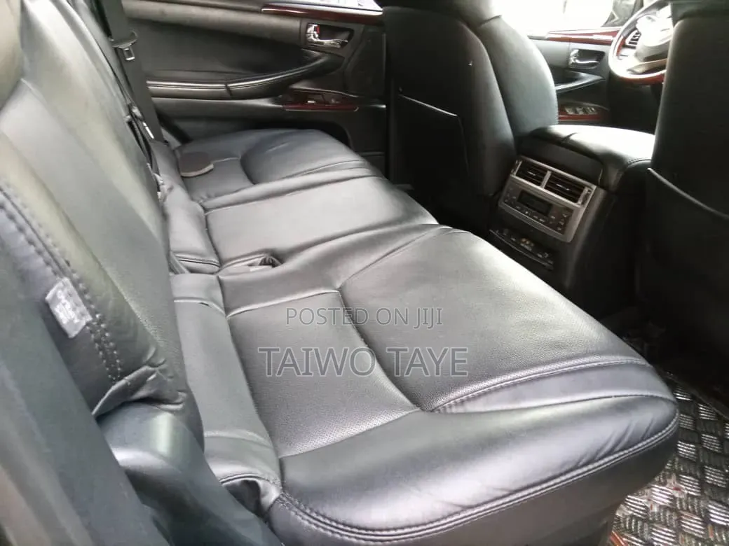 Lexus LX 2017 Black