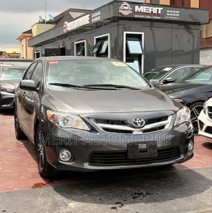 Toyota Corolla LE 4dr Sedan (1.8L 4cyl 4A) 2012 Gray