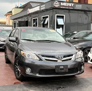Toyota Corolla LE 4dr Sedan (1.8L 4cyl 4A) 2012 Gray