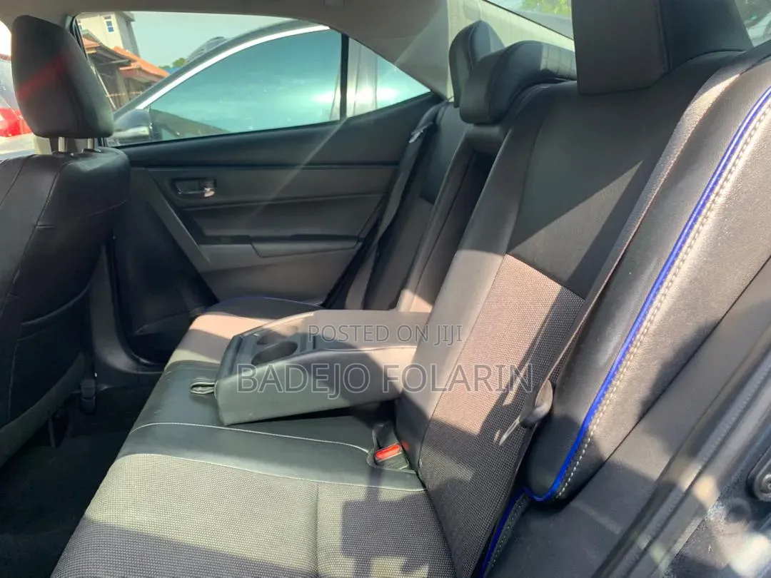 Toyota Corolla 2017 Black