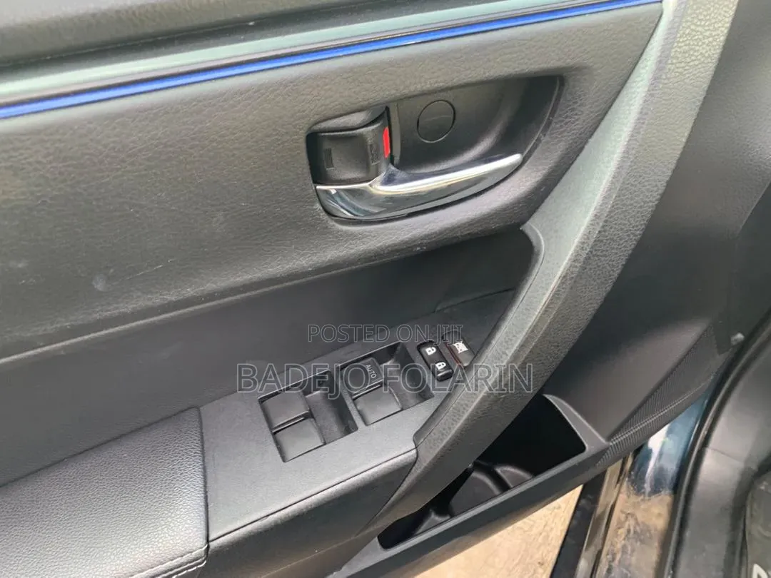 Toyota Corolla 2017 Black