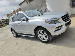 Mercedes-Benz M Class ML350 4MATIC 4dr SUV AWD (3.5L 6cyl 7A) 2014