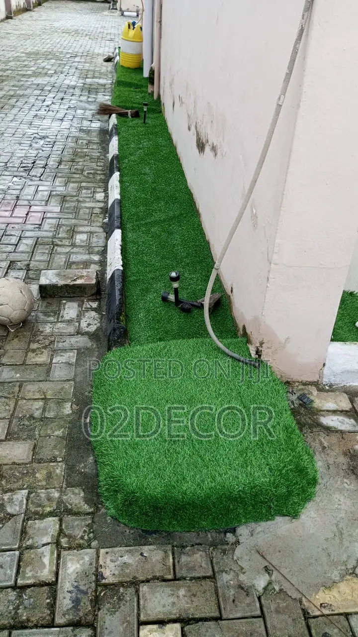 Green Grass for Outdoor and Balcony