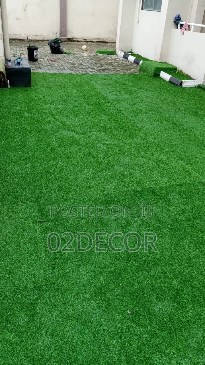 Green Grass for Outdoor and Balcony