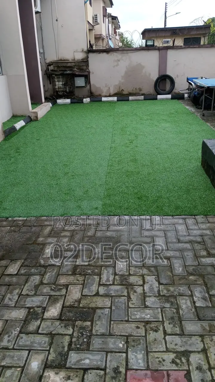 Green Grass for Outdoor and Balcony