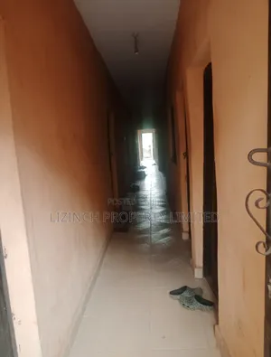 20bdrm Apartment in Benin City for sale