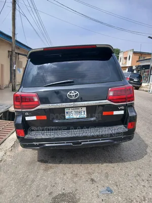 Toyota Land Cruiser 2010 Black