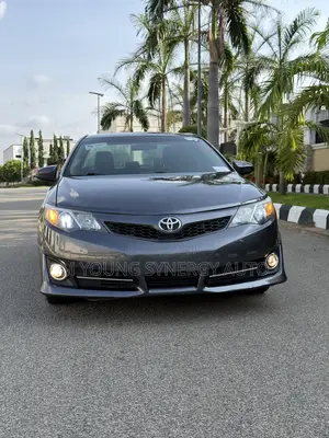 Toyota Camry LE 4dr Sedan (2.5L 4cyl 6A) 2012 Gray