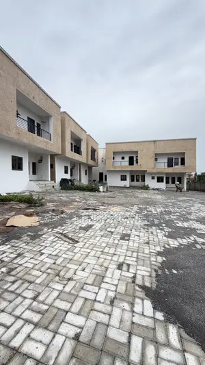 4bdrm Townhouse / Terrace in Kaura for rent