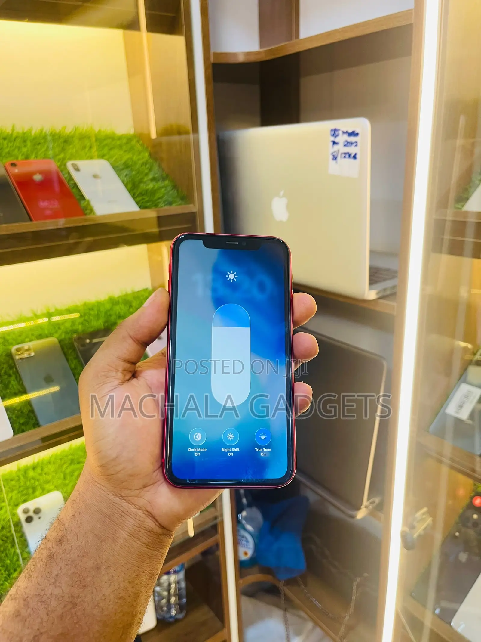 Apple iPhone 11 64 GB Red