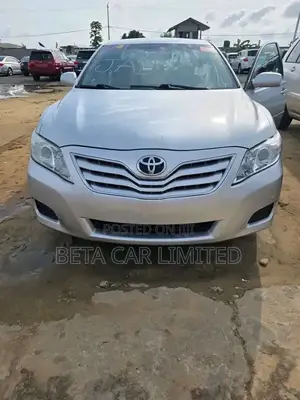 Toyota Camry 2010 Silver