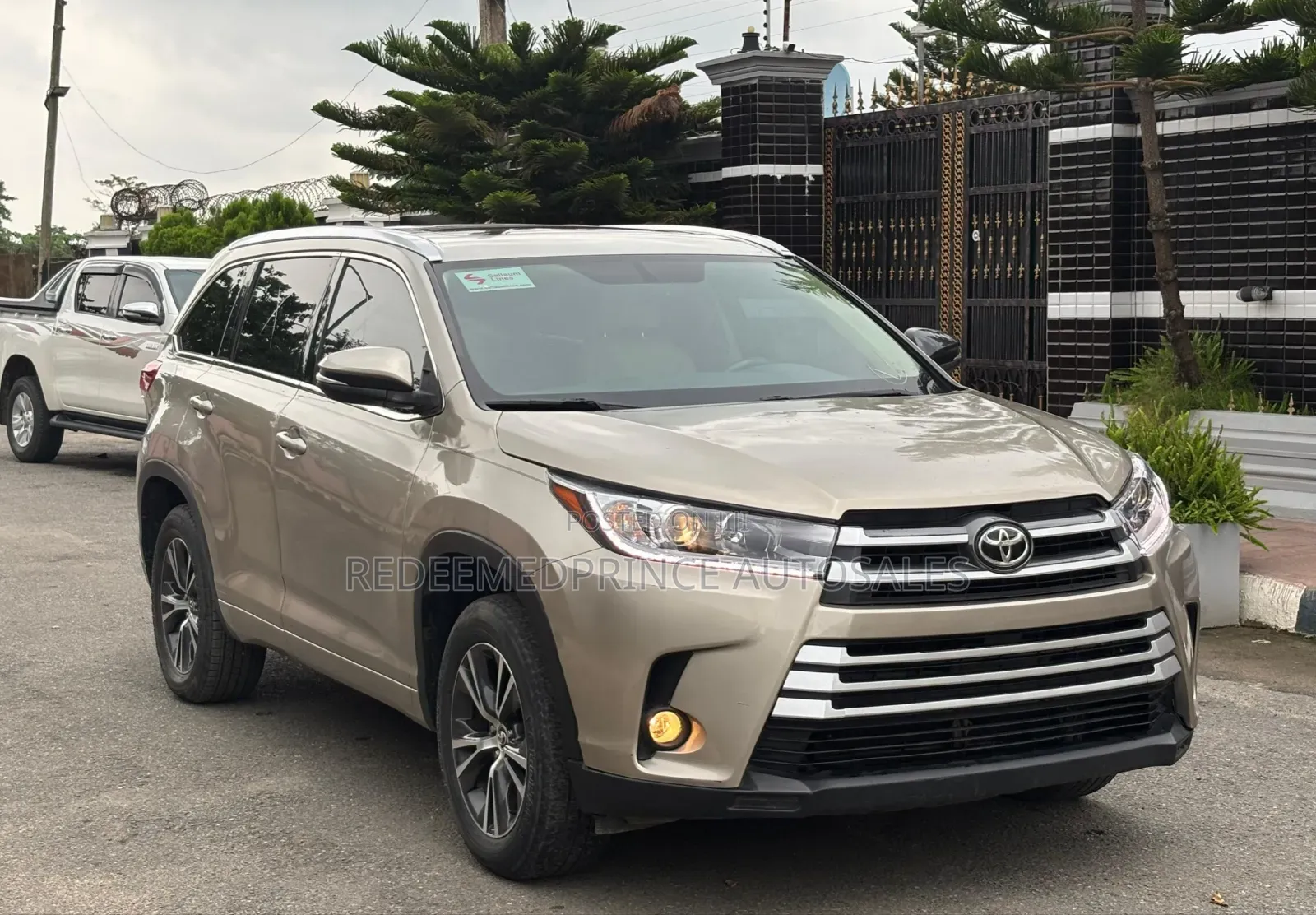 Toyota Highlander 2016 Gold