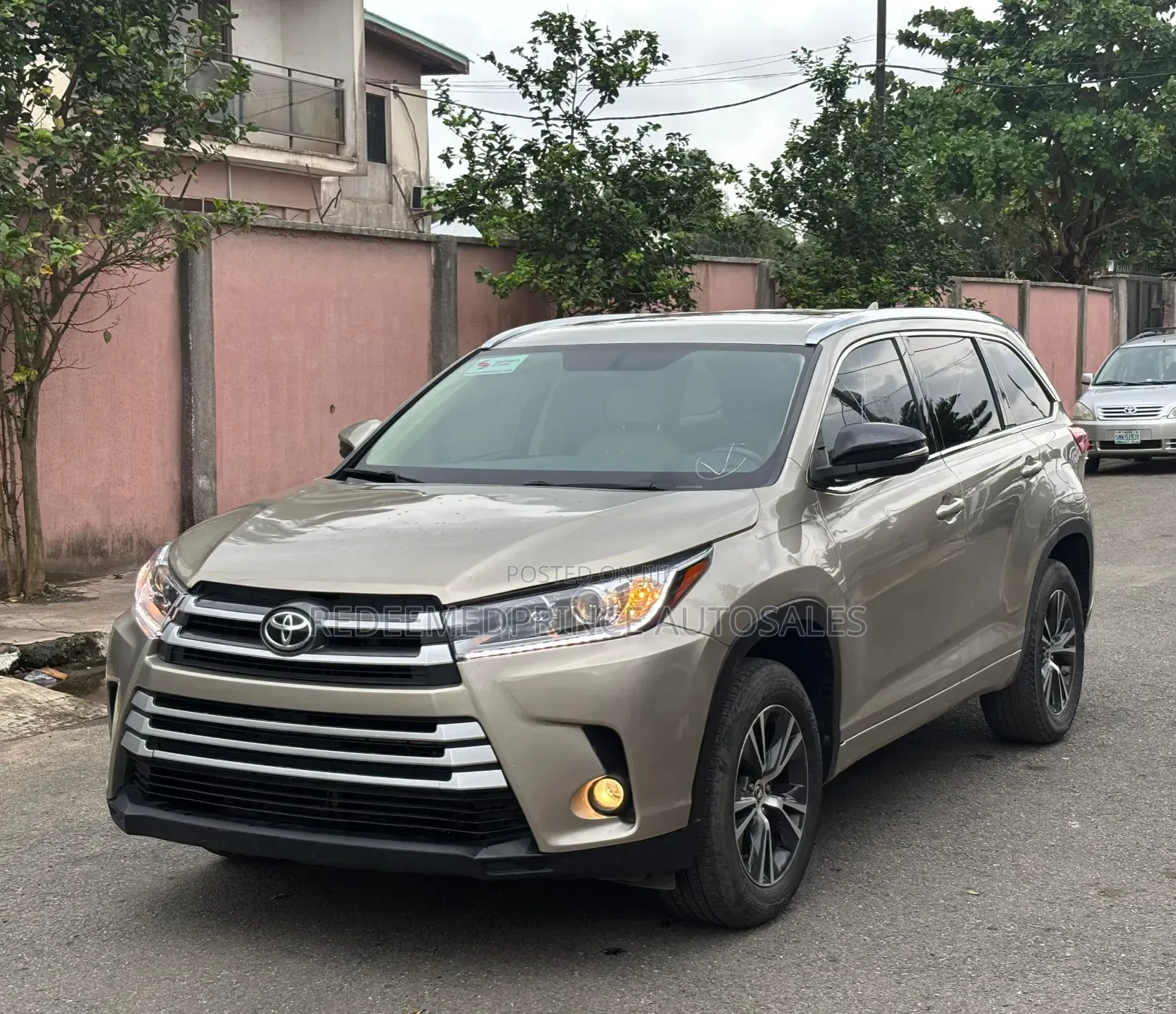 Toyota Highlander 2016 Gold