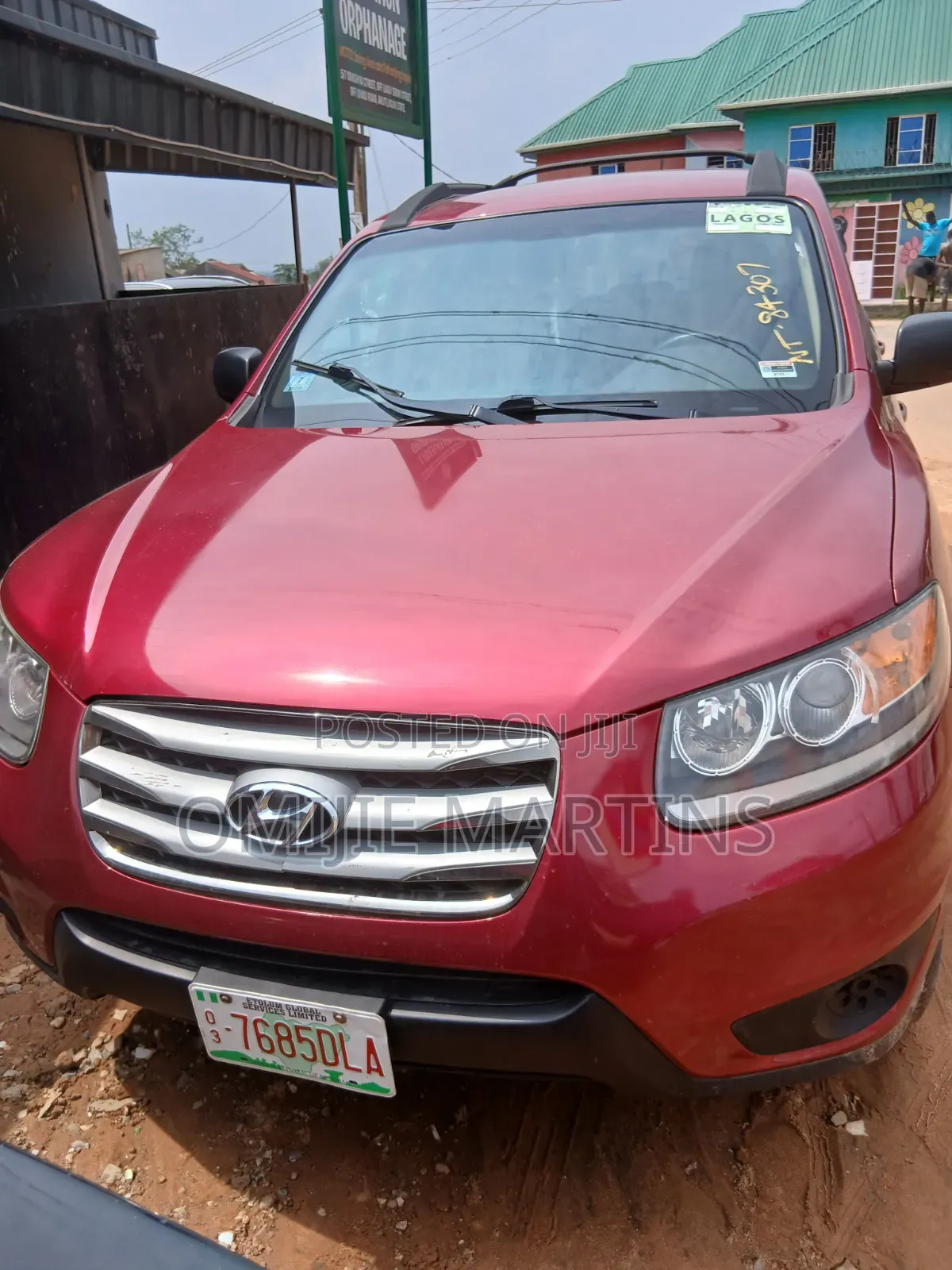 Hyundai Santa Fe 2012 Red