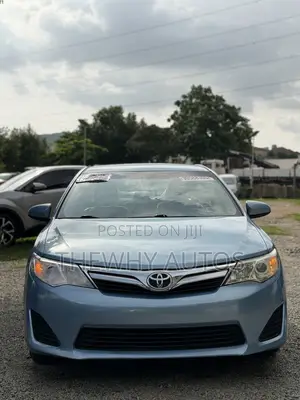 Toyota Camry LE 4dr Sedan (2.5L 4cyl 6A) 2012 Blue