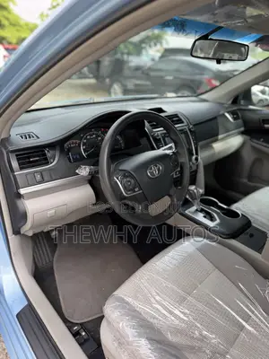 Toyota Camry LE 4dr Sedan (2.5L 4cyl 6A) 2012 Blue