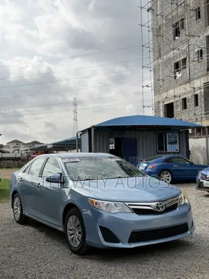 Toyota Camry LE 4dr Sedan (2.5L 4cyl 6A) 2012 Blue