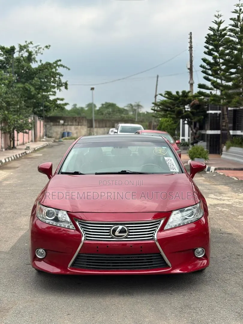 Lexus ES 2013 Red