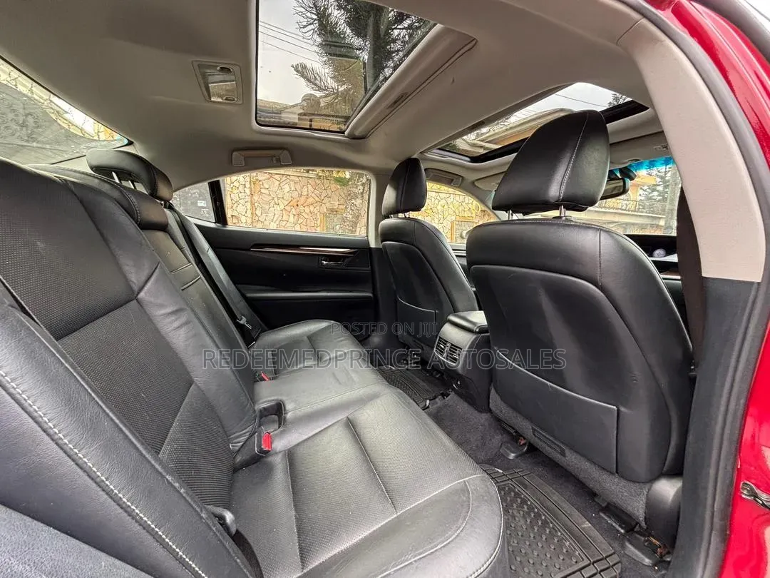 Lexus ES 2013 Red