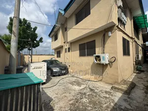 3bdrm Block of Flats in Adeniyi Jones for sale
