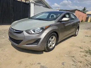 Hyundai Elantra 2014 Gold