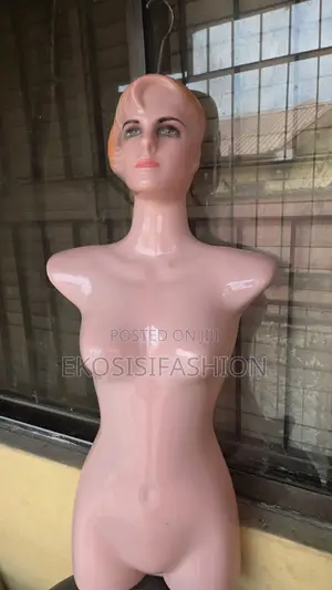 Half Body Mannequin With Head
