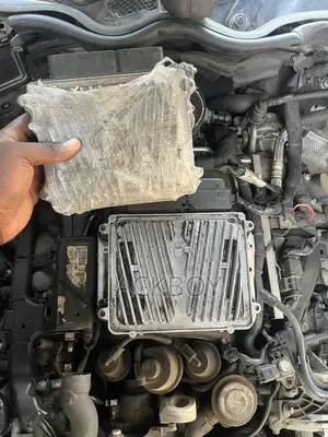 Mercedes Benz Ecu/Brainbox (W204) C300/350