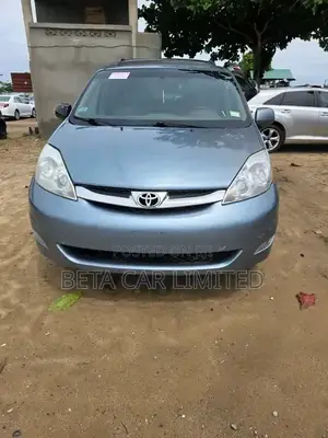 Toyota Sienna 2006 Blue