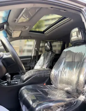 Toyota Highlander SE 2019 Gray