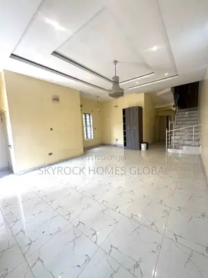 4bdrm Duplex in Thomas Estate for rent
