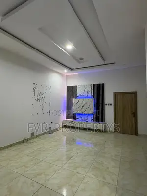 1bdrm Shared Apartment in Vgc for rent