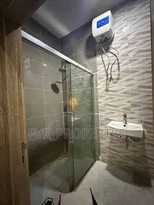 1bdrm Shared Apartment in Vgc for rent