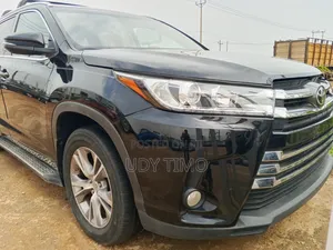 Toyota Highlander XLE 4dr SUV AWD (3.5L 6cyl 6A) 2015 Black