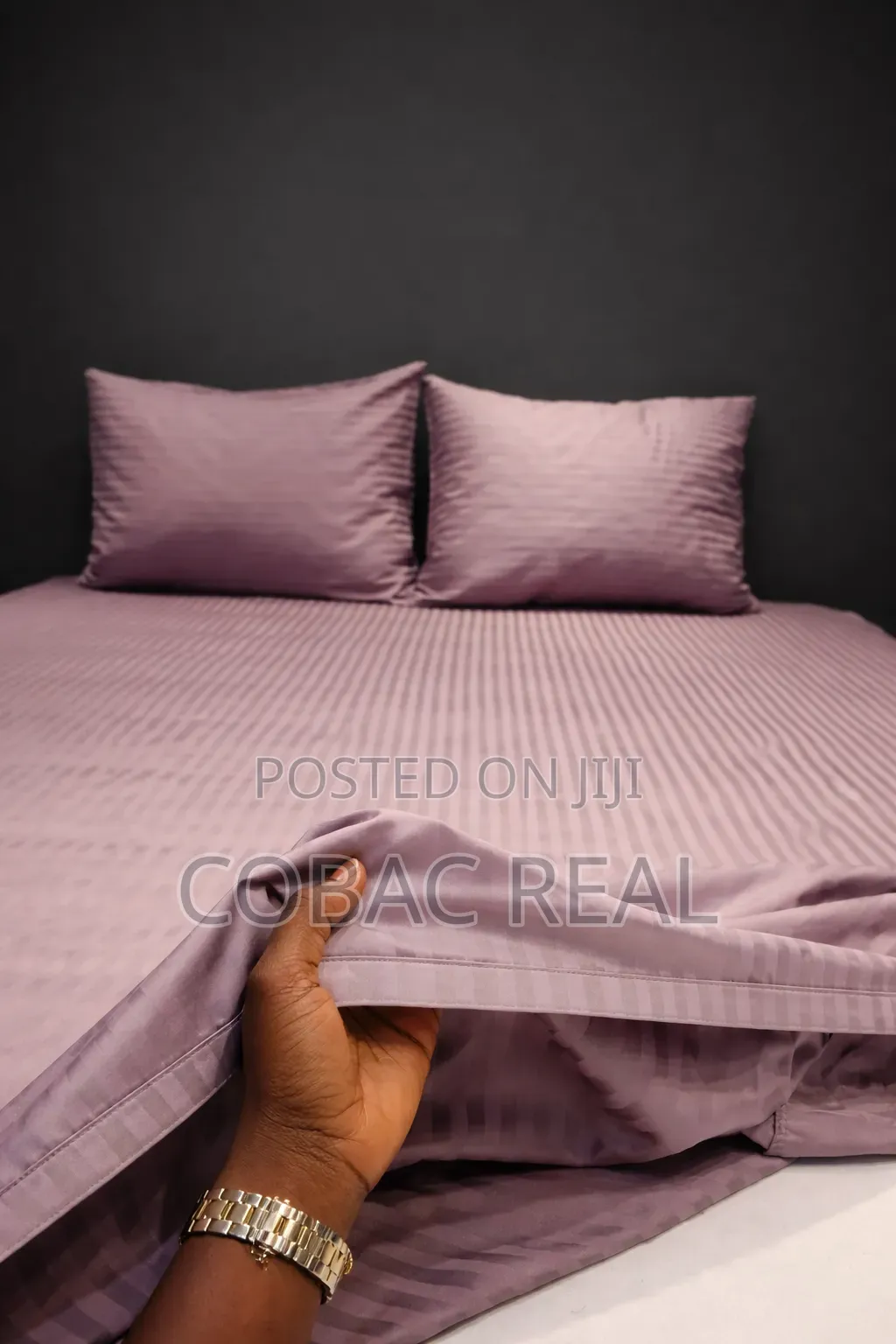 Bedsheet, Pillowcases and Duvet