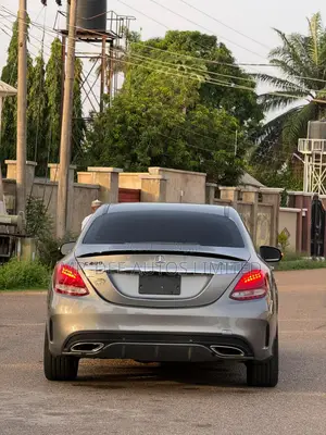 Mercedes-Benz C300 2016 Gray