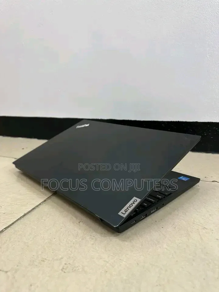 Laptop Lenovo ThinkPad E15 8GB Intel Core i5 SSD 256GB