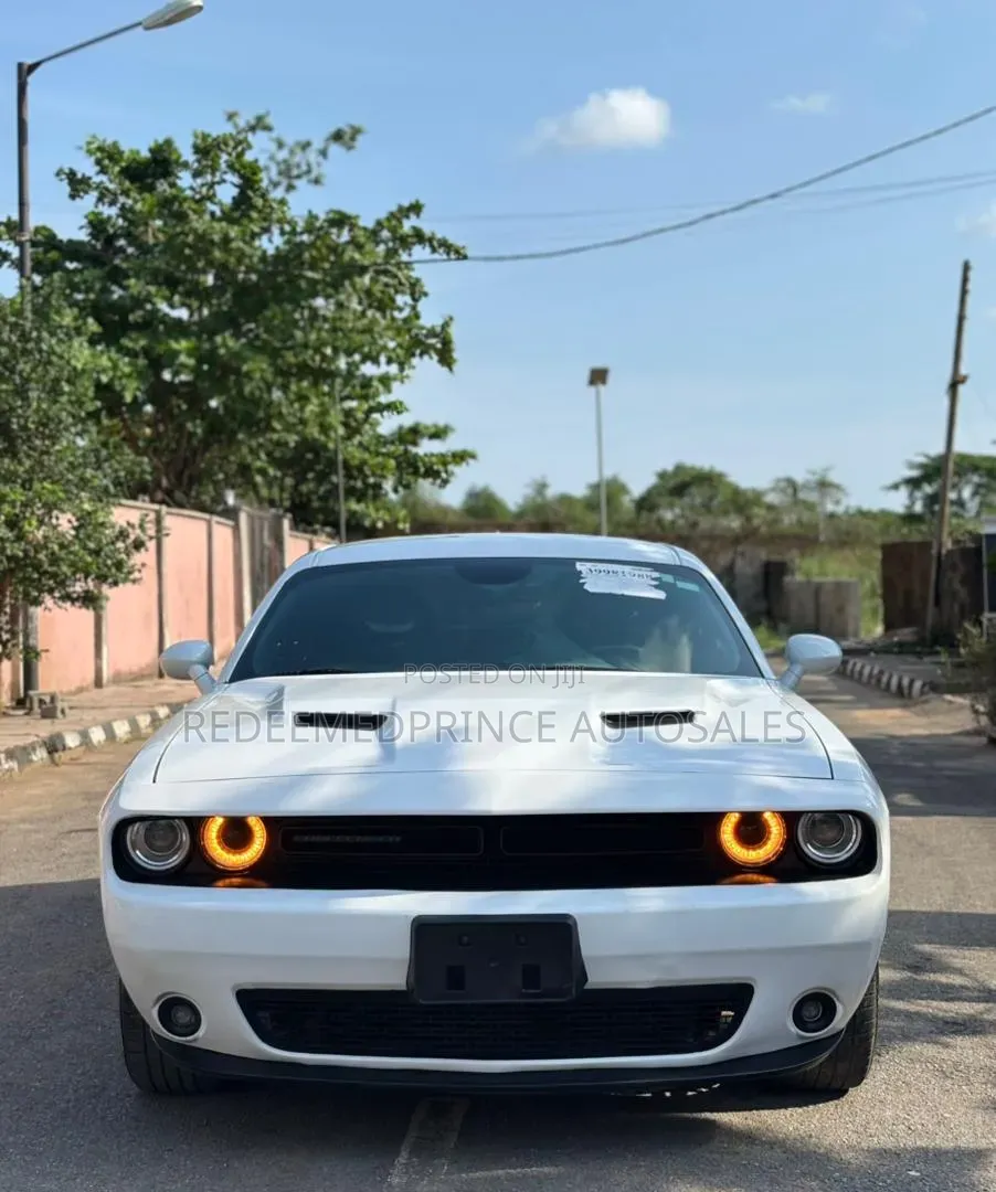 Dodge Challenger 2018 White