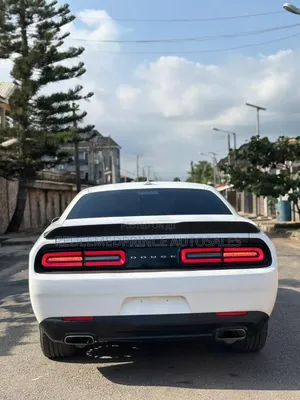Dodge Challenger 2018 White